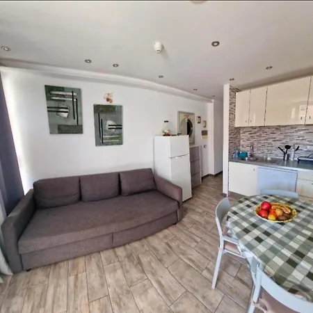 아파트 Disponibile